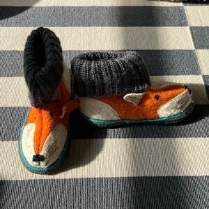 Children’s Size 9 Garnet Hill Fox Felted Slippers